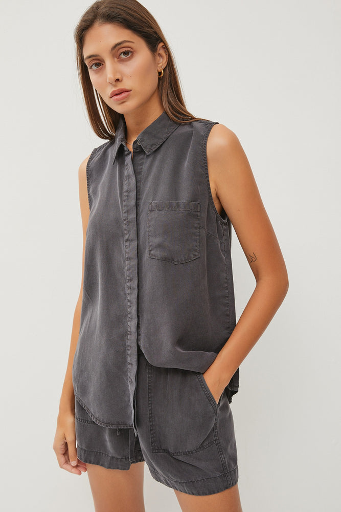 
                  
                    Load image into Gallery viewer, Sleeveless Button Down
                  
                