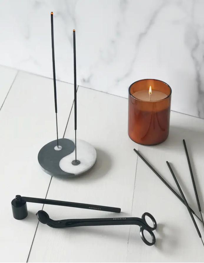 
                  
                    Load image into Gallery viewer, Yin Yang Incense Burner
                  
                